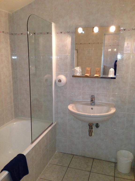 Hotel Le Jura Divonne-les-Bains Room photo